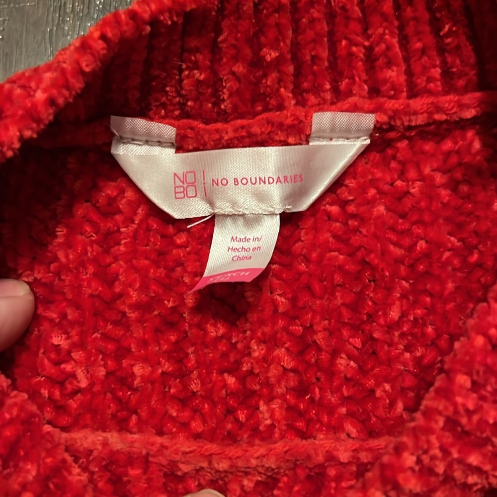 🌻Red Sweater - Picture 3 of 3